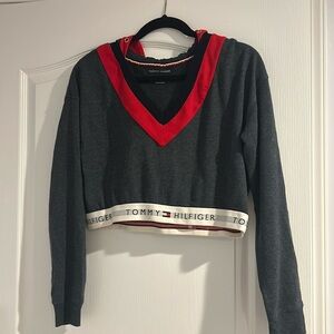 tommy hillfilger cropped hoodie sweatshirt